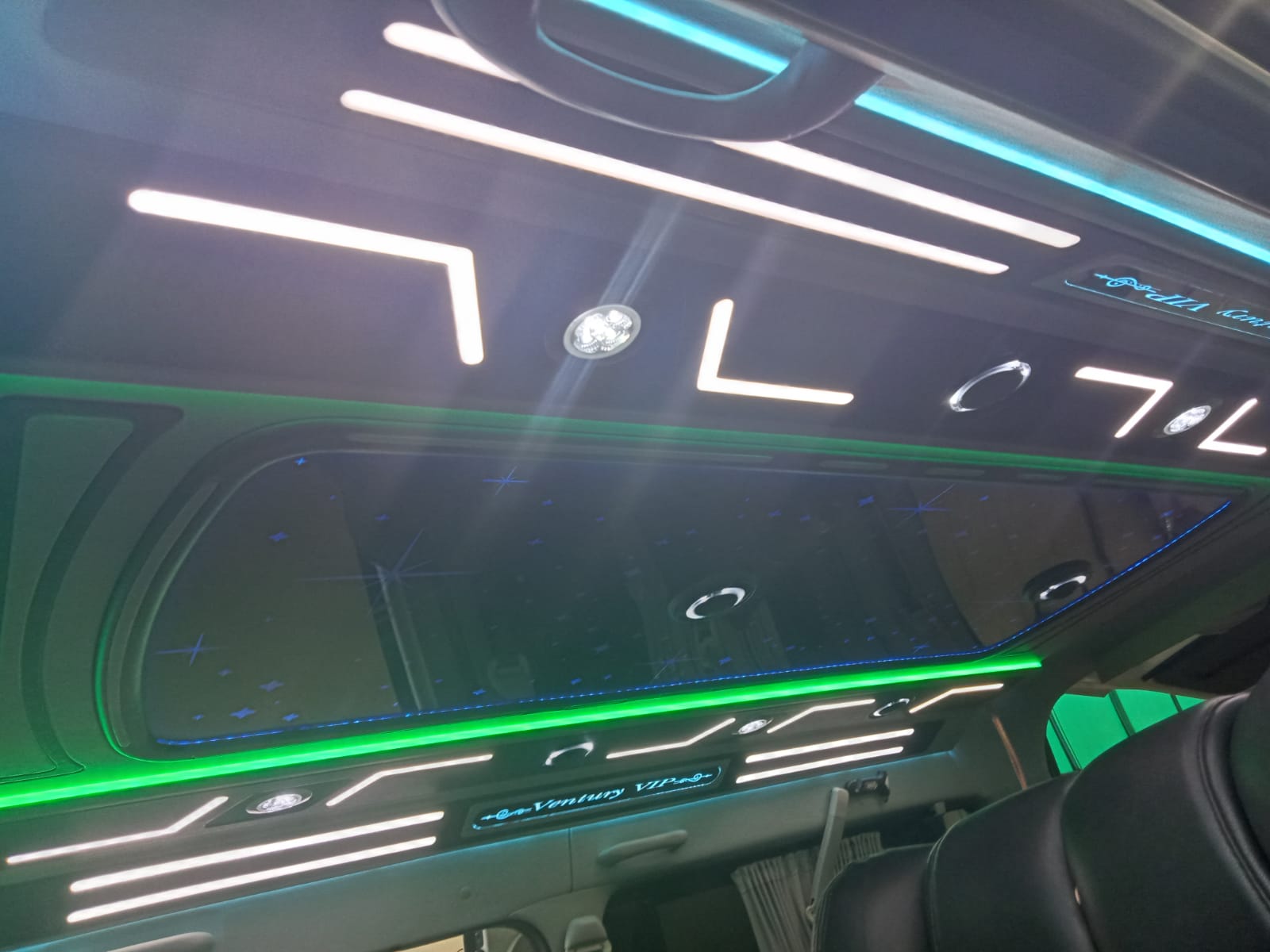 Taxi van 3