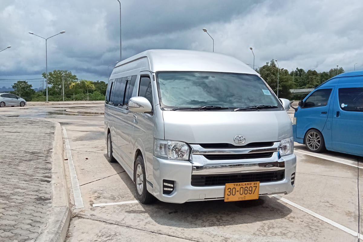 Taxi van